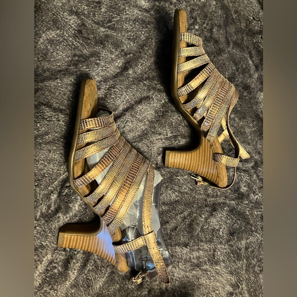 NIB Aerosoles Sandals